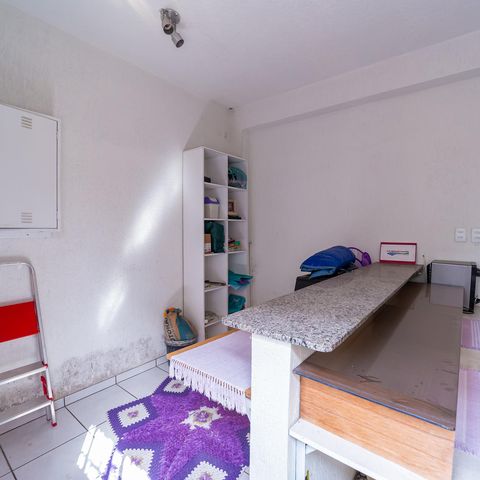 Casa à venda com 250m², 3 quartos e 2 vagas Casa à venda com 250m², 3 quartos e 2 vagasEdícula