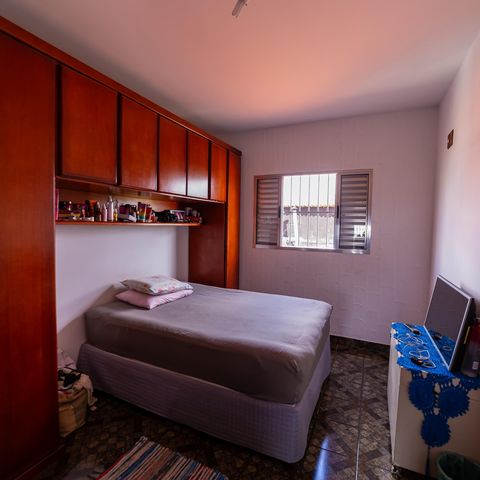 Casa à venda com 250m², 3 quartos e 2 vagas Casa à venda com 250m², 3 quartos e 2 vagasQuarto 1