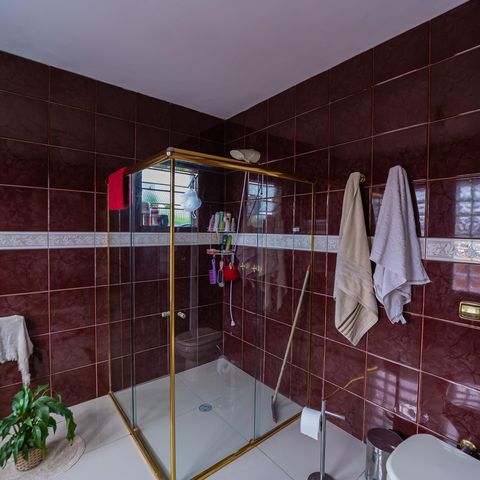 Casa à venda com 250m², 3 quartos e 2 vagas Casa à venda com 250m², 3 quartos e 2 vagasBanheiro do Quarto 3
