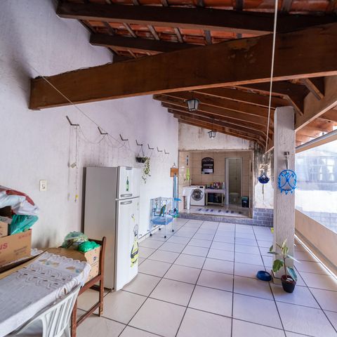 Casa à venda com 250m², 3 quartos e 2 vagas Casa à venda com 250m², 3 quartos e 2 vagasÁrea gourmet