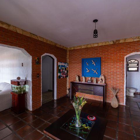 Casa à venda com 250m², 3 quartos e 2 vagas Casa à venda com 250m², 3 quartos e 2 vagasSala