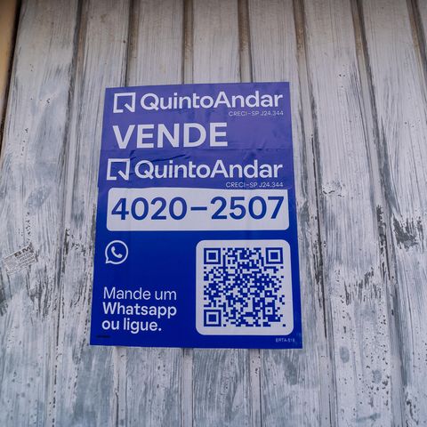 Casa à venda com 250m², 3 quartos e 2 vagas Casa à venda com 250m², 3 quartos e 2 vagasPlaca