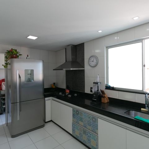 Apartamento à venda com 180m², 3 quartos e 2 vagas Apartamento à venda com 180m², 3 quartos e 2 vagasCozinha