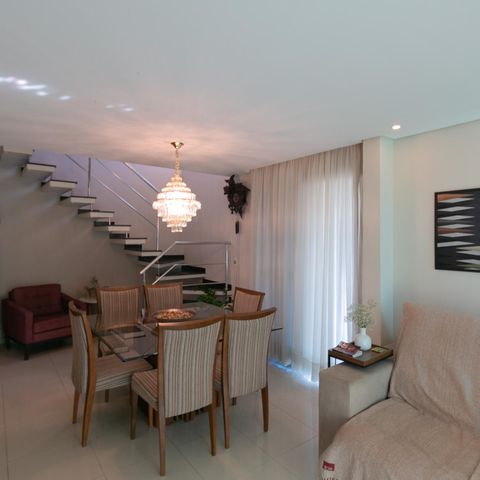 Apartamento à venda com 180m², 3 quartos e 2 vagas Apartamento à venda com 180m², 3 quartos e 2 vagasSala de Jantar