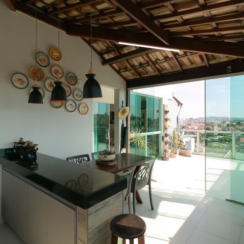 Apartamento à venda com 180m², 3 quartos e 2 vagas Apartamento à venda com 180m², 3 quartos e 2 vagasVaranda gourmet