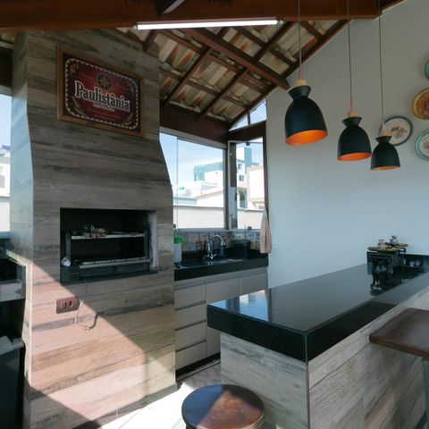 Apartamento à venda com 180m², 3 quartos e 2 vagas Apartamento à venda com 180m², 3 quartos e 2 vagasVaranda gourmet