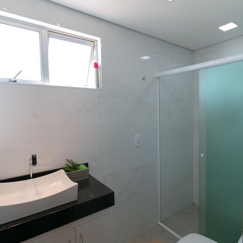 Apartamento à venda com 180m², 3 quartos e 2 vagas Apartamento à venda com 180m², 3 quartos e 2 vagasBanheiro Social