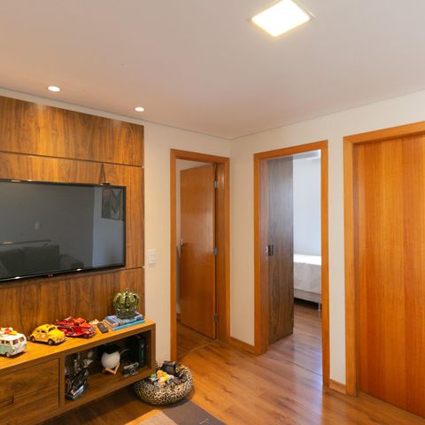 Apartamento à venda com 180m², 3 quartos e 2 vagas Apartamento à venda com 180m², 3 quartos e 2 vagasSala