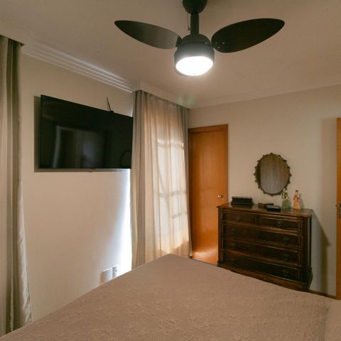 Apartamento à venda com 180m², 3 quartos e 2 vagas Apartamento à venda com 180m², 3 quartos e 2 vagasSuite