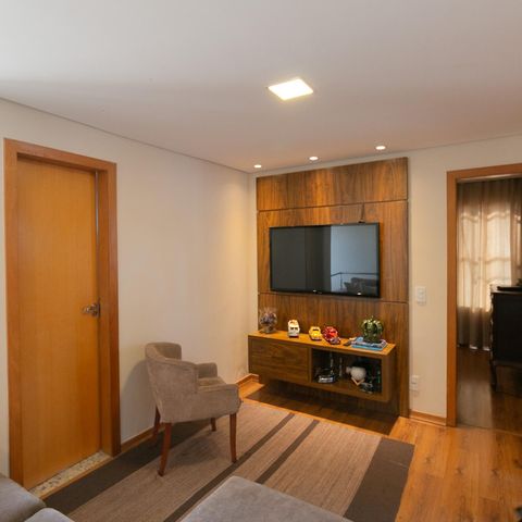 Apartamento à venda com 180m², 3 quartos e 2 vagas Apartamento à venda com 180m², 3 quartos e 2 vagasSala