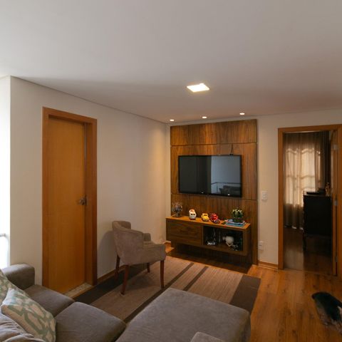 Apartamento à venda com 180m², 3 quartos e 2 vagas Apartamento à venda com 180m², 3 quartos e 2 vagasSala