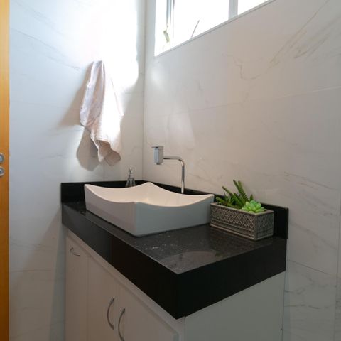 Apartamento à venda com 180m², 3 quartos e 2 vagas Apartamento à venda com 180m², 3 quartos e 2 vagasBanheiro Social