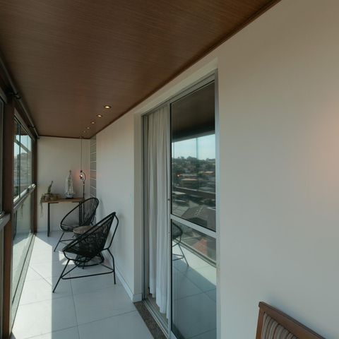 Apartamento à venda com 180m², 3 quartos e 2 vagas Apartamento à venda com 180m², 3 quartos e 2 vagasVaranda Sala de Jantar
