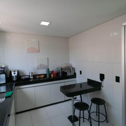 Apartamento à venda com 180m², 3 quartos e 2 vagas Apartamento à venda com 180m², 3 quartos e 2 vagasCozinha