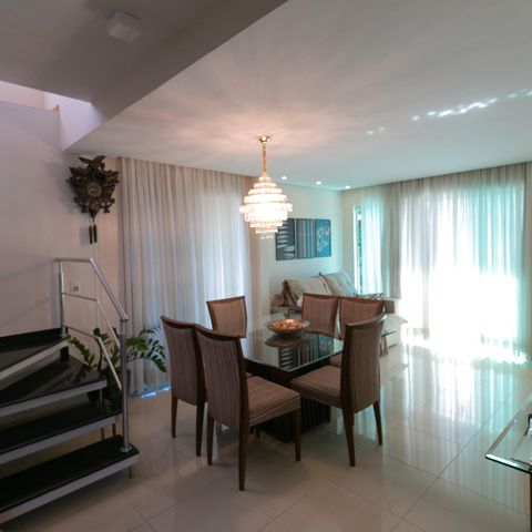 Apartamento à venda com 180m², 3 quartos e 2 vagas Apartamento à venda com 180m², 3 quartos e 2 vagasSala de Jantar