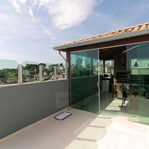 Apartamento à venda com 180m², 3 quartos e 2 vagas Apartamento à venda com 180m², 3 quartos e 2 vagasÁrea Externa