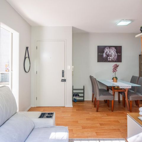 Apartamento à venda com 52m², 2 quartos e 1 vaga Apartamento à venda com 52m², 2 quartos e 1 vagaSala