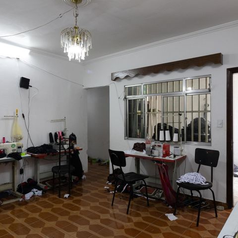 Casa à venda com 190m², 3 quartos e 4 vagas Casa à venda com 190m², 3 quartos e 4 vagasSala