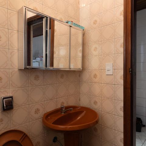 Casa à venda com 190m², 3 quartos e 4 vagas Casa à venda com 190m², 3 quartos e 4 vagasBanheiro