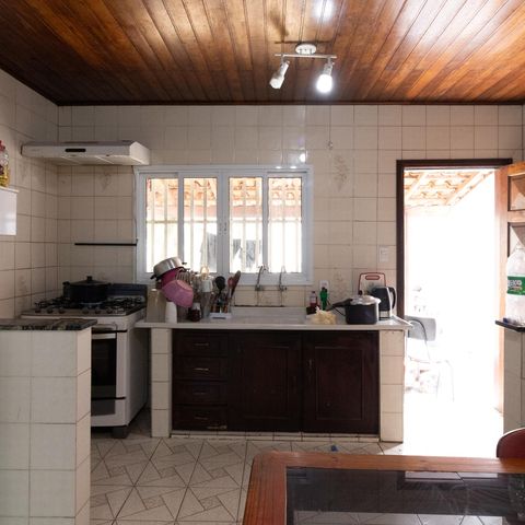 Casa à venda com 190m², 3 quartos e 4 vagas Casa à venda com 190m², 3 quartos e 4 vagasCozinha