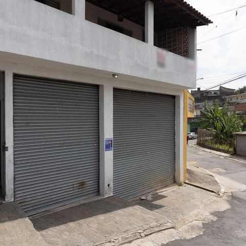 Casa à venda com 190m², 3 quartos e 4 vagas Casa à venda com 190m², 3 quartos e 4 vagasFachada e plaquinha