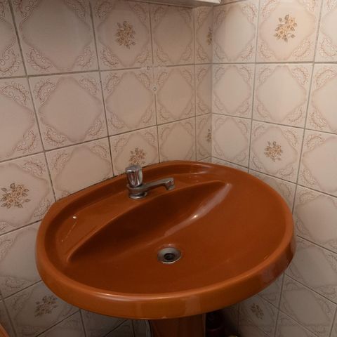 Casa à venda com 190m², 3 quartos e 4 vagas Casa à venda com 190m², 3 quartos e 4 vagasBanheiro