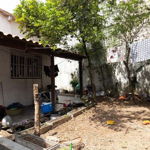 Casa à venda com 190m², 3 quartos e 4 vagas Casa à venda com 190m², 3 quartos e 4 vagasQuintal