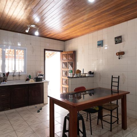 Casa à venda com 190m², 3 quartos e 4 vagas Casa à venda com 190m², 3 quartos e 4 vagasCozinha