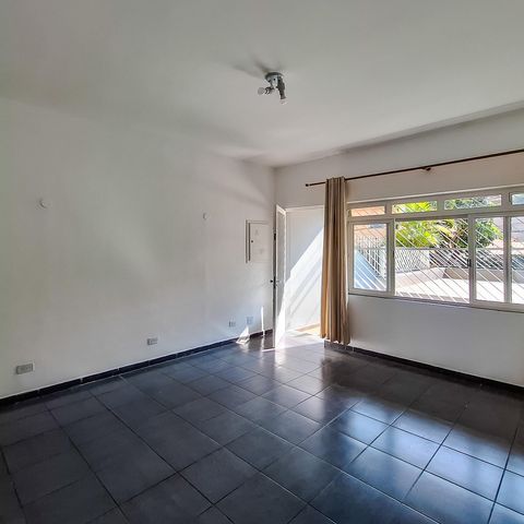 Casa à venda com 125m², 2 quartos e 1 vaga Casa à venda com 125m², 2 quartos e 1 vagaSala