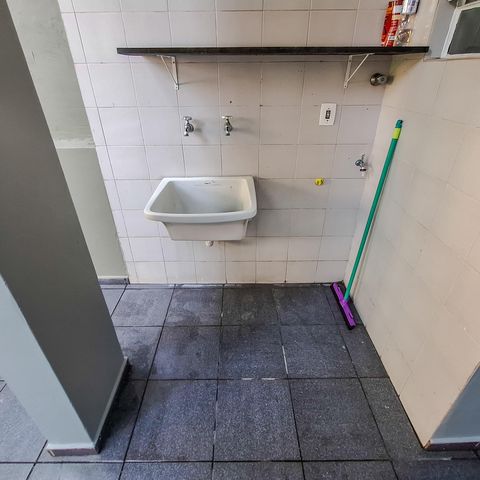 Casa à venda com 125m², 2 quartos e 1 vaga Casa à venda com 125m², 2 quartos e 1 vagaÁrea de Serviço