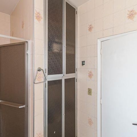 Casa à venda com 296m², 4 quartos e 2 vagas Casa à venda com 296m², 4 quartos e 2 vagasBanheiro da Suíte