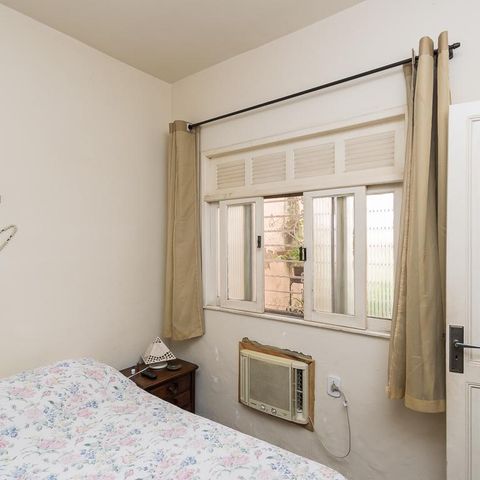 Casa à venda com 296m², 4 quartos e 2 vagas Casa à venda com 296m², 4 quartos e 2 vagasQuarto 1