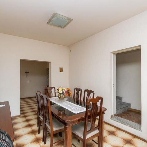 Casa à venda com 296m², 4 quartos e 2 vagas Casa à venda com 296m², 4 quartos e 2 vagasSala