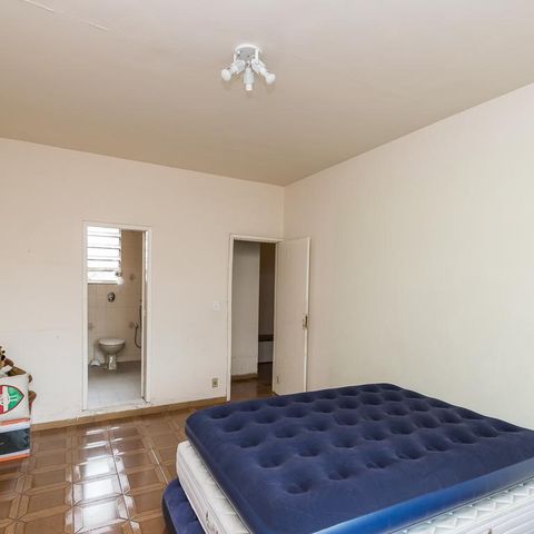 Casa à venda com 296m², 4 quartos e 2 vagas Casa à venda com 296m², 4 quartos e 2 vagasSuíte