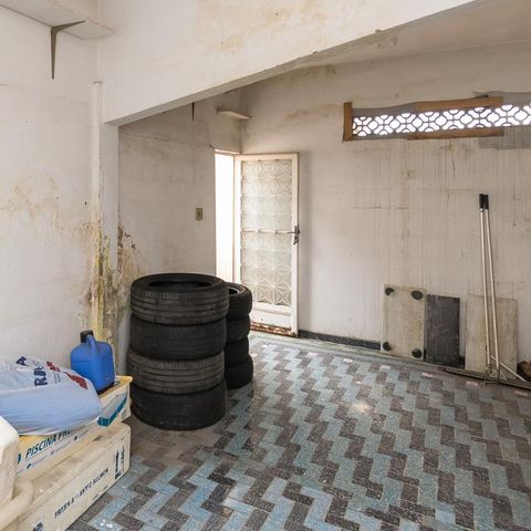 Casa à venda com 296m², 4 quartos e 2 vagas Casa à venda com 296m², 4 quartos e 2 vagasGaragem