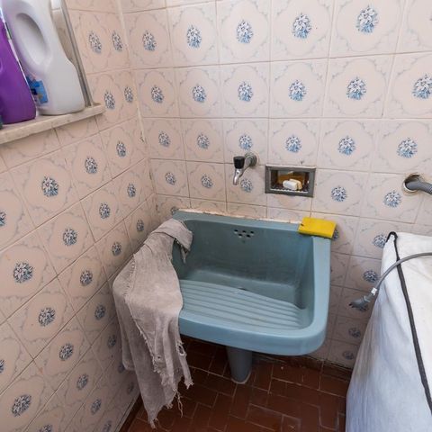 Casa à venda com 296m², 4 quartos e 2 vagas Casa à venda com 296m², 4 quartos e 2 vagasÁrea de Serviço