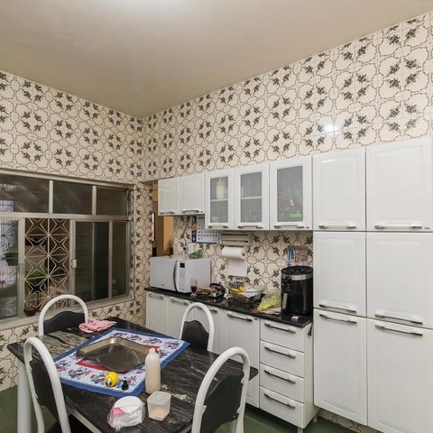 Casa à venda com 296m², 4 quartos e 2 vagas Casa à venda com 296m², 4 quartos e 2 vagasCozinha