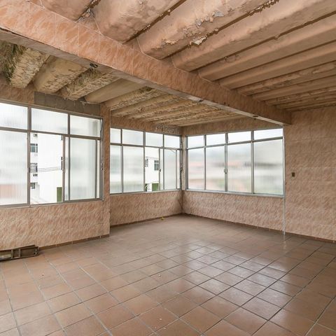Casa à venda com 296m², 4 quartos e 2 vagas Casa à venda com 296m², 4 quartos e 2 vagasSalão coberto do terraço