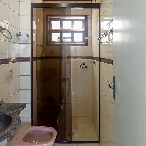 Apartamento à venda com 76m², 2 quartos e 1 vaga Apartamento à venda com 76m², 2 quartos e 1 vagaBanheiro Social