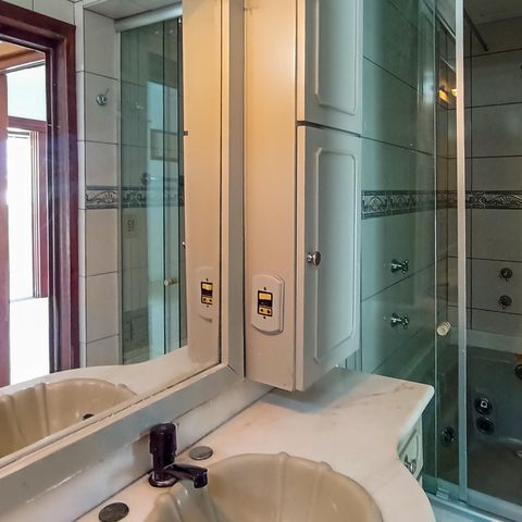 Apartamento à venda com 76m², 2 quartos e 1 vaga Apartamento à venda com 76m², 2 quartos e 1 vagaBanheiro da Suíte