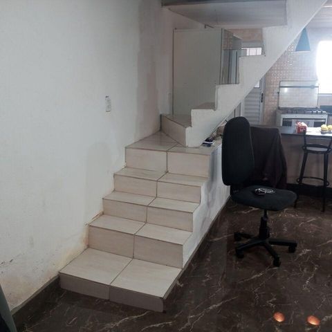 Casa à venda com 150m², 4 quartos e 4 vagas