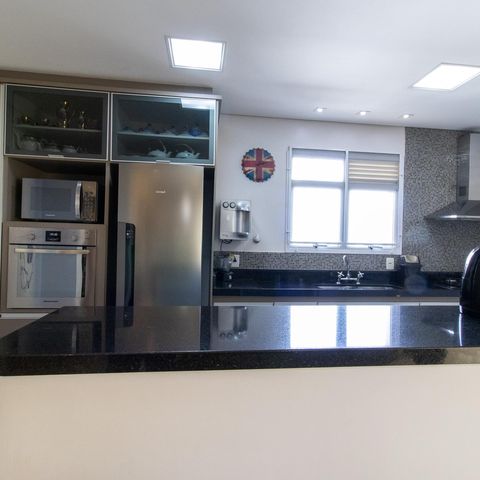 Apartamento à venda com 138m², 3 quartos e 3 vagas Apartamento à venda com 138m², 3 quartos e 3 vagasCozinha