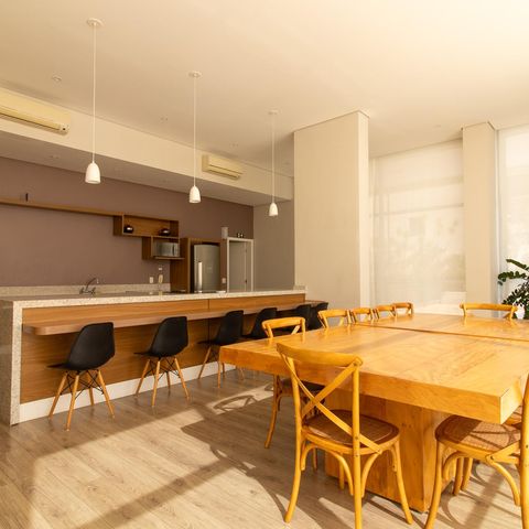 Apartamento à venda com 138m², 3 quartos e 3 vagas Apartamento à venda com 138m², 3 quartos e 3 vagasÁrea comum - Salão de festas