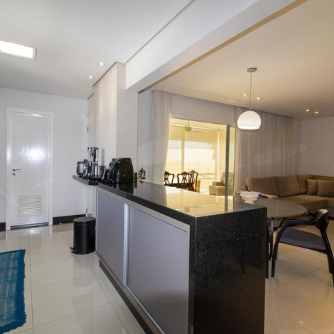 Apartamento à venda com 138m², 3 quartos e 3 vagas Apartamento à venda com 138m², 3 quartos e 3 vagasCozinha
