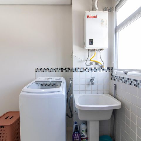 Apartamento à venda com 138m², 3 quartos e 3 vagas Apartamento à venda com 138m², 3 quartos e 3 vagasÁrea de Serviço