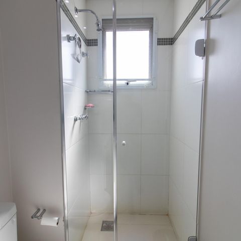 Apartamento à venda com 138m², 3 quartos e 3 vagas Apartamento à venda com 138m², 3 quartos e 3 vagasBanheiro da Suíte 1