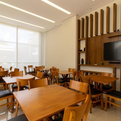 Apartamento à venda com 138m², 3 quartos e 3 vagas Apartamento à venda com 138m², 3 quartos e 3 vagasÁrea comum - Salão de festas