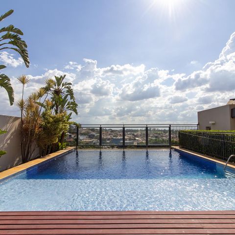 Apartamento à venda com 138m², 3 quartos e 3 vagas Apartamento à venda com 138m², 3 quartos e 3 vagasÁrea comum - Piscina