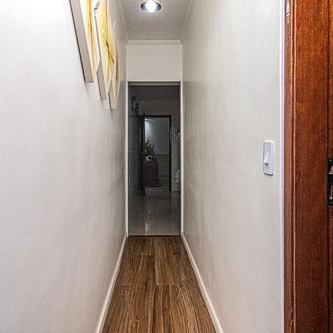 Casa à venda com 154m², 2 quartos e 4 vagas Casa à venda com 154m², 2 quartos e 4 vagasCorredor