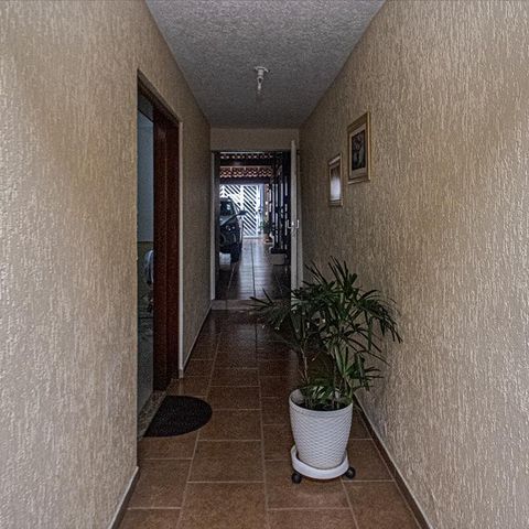 Casa à venda com 154m², 2 quartos e 4 vagas Casa à venda com 154m², 2 quartos e 4 vagasHall de Entrada